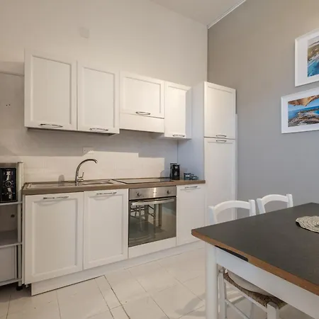 Panoramic View - Moderno Con Terrazza E Wi-fi Вилласимиус