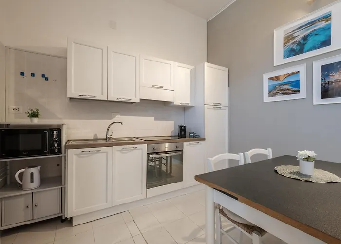 Panoramic View - Moderno Con Terrazza E Wi-fi Вилласимиус